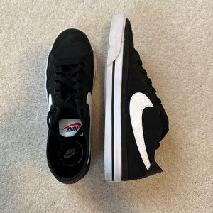 Women’s Nike court legacy sneakers